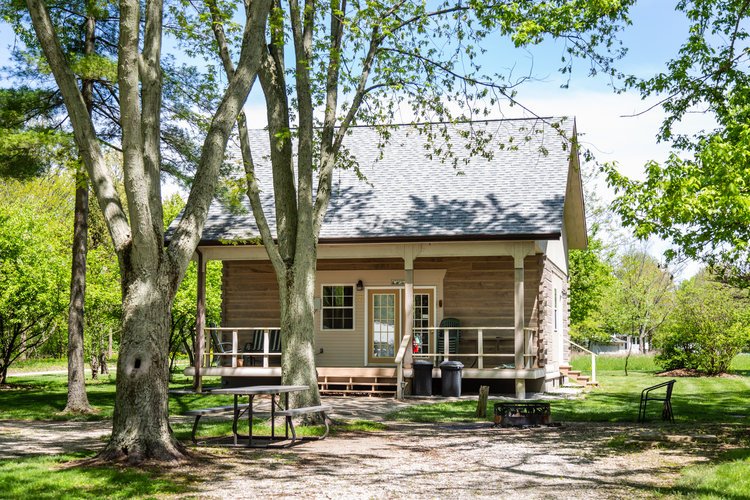 Lincoln Log Cabins 4 & 7 Rental Lithia Resort