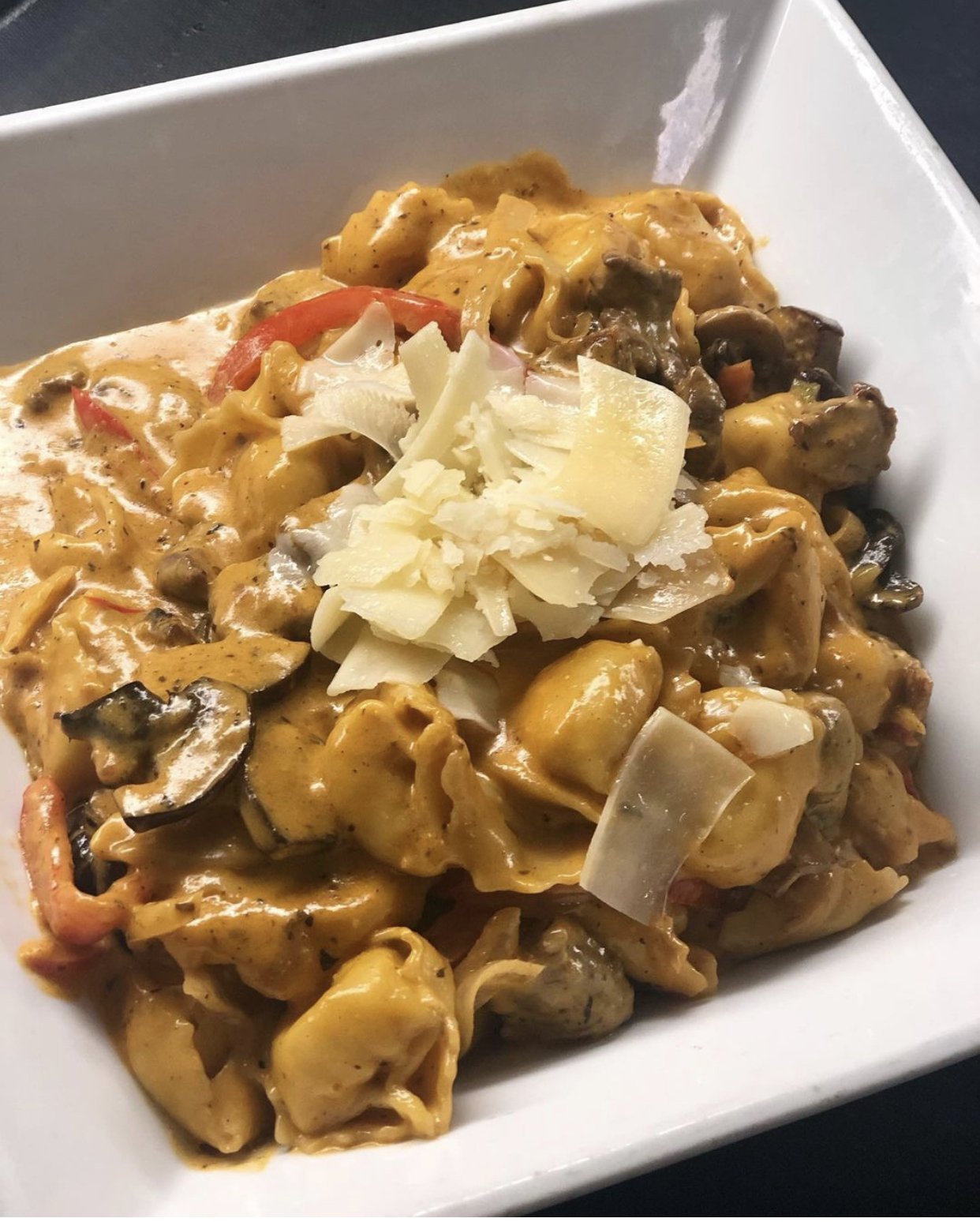 Quintessential Dining & Nightlife Gallery Saint Charles MO