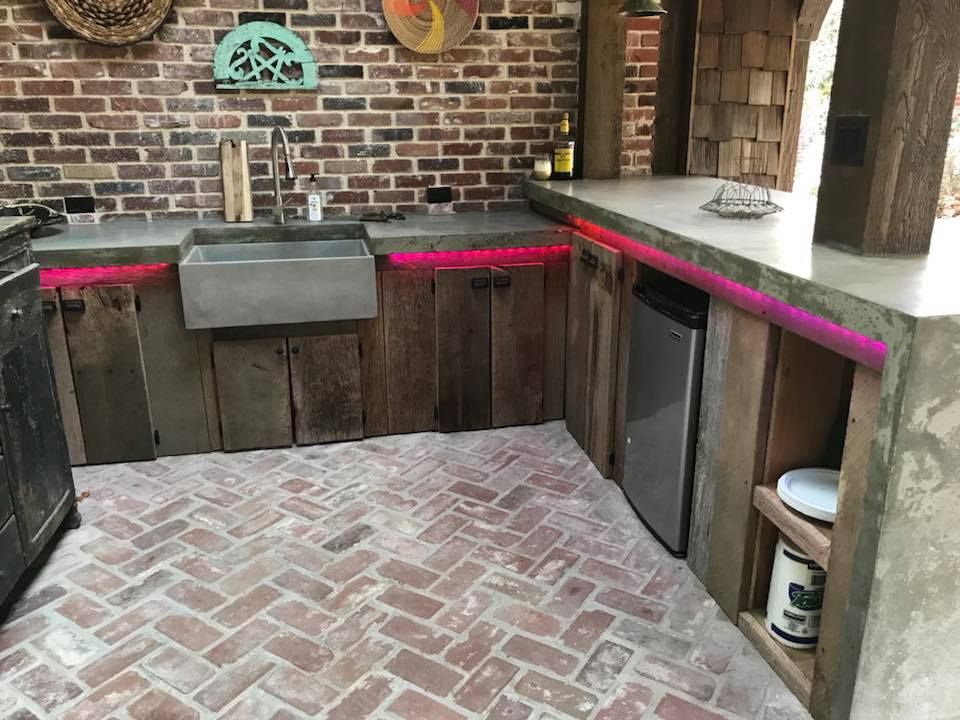 Custom Outdoor Kitchen and Bars Memphis, TN