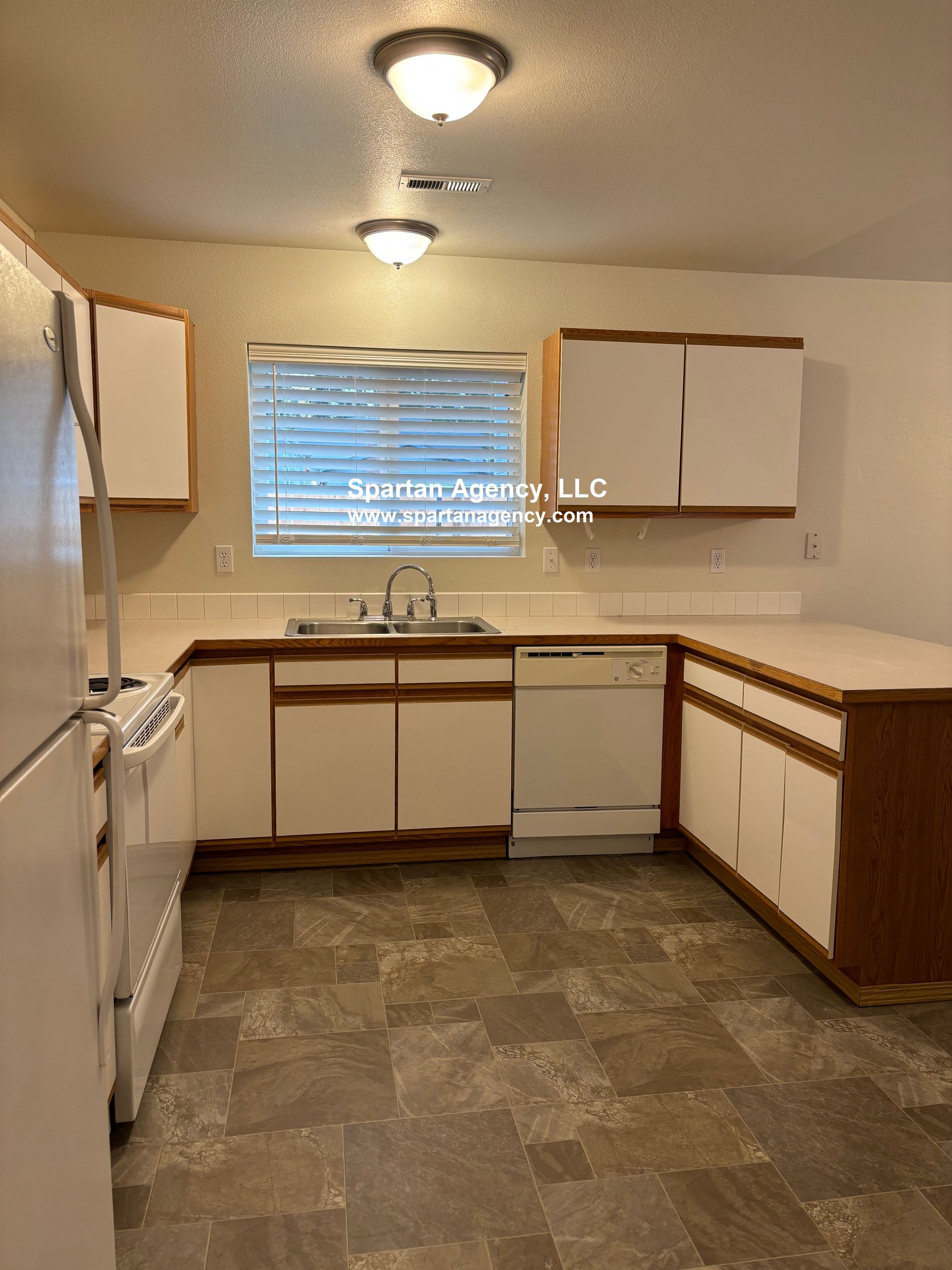 Duplex Apartment Rent Bonney Lake, WA
