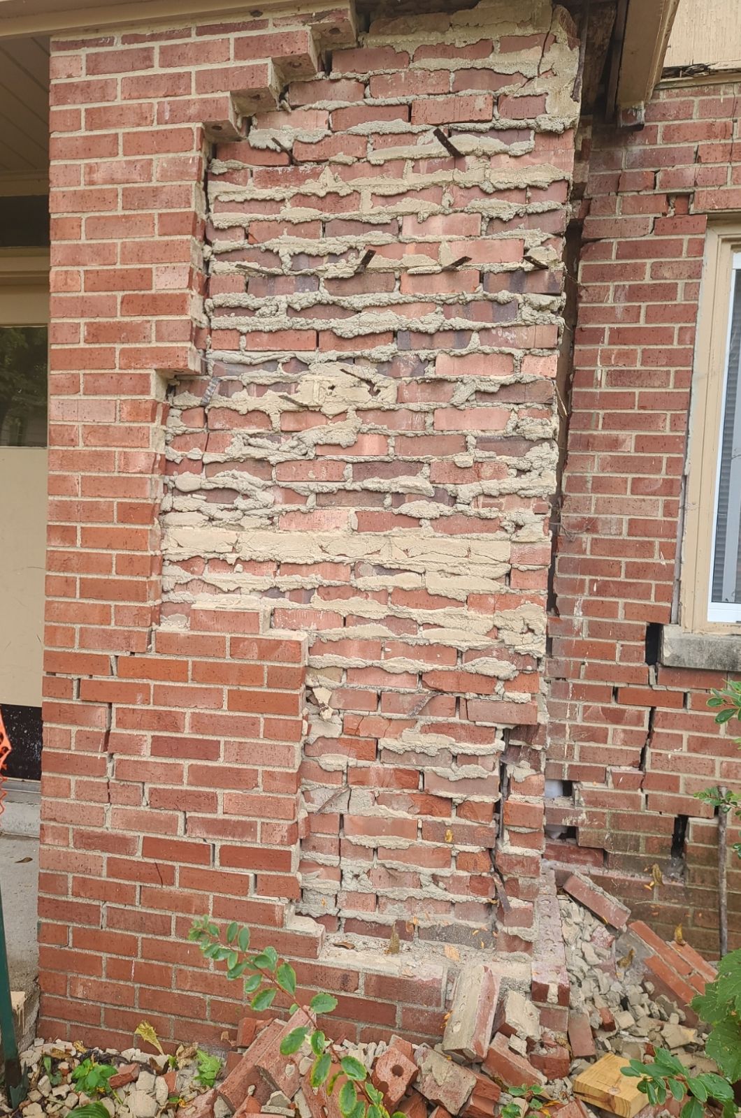 Brick Repair and Restoration Des Moines, IA Area