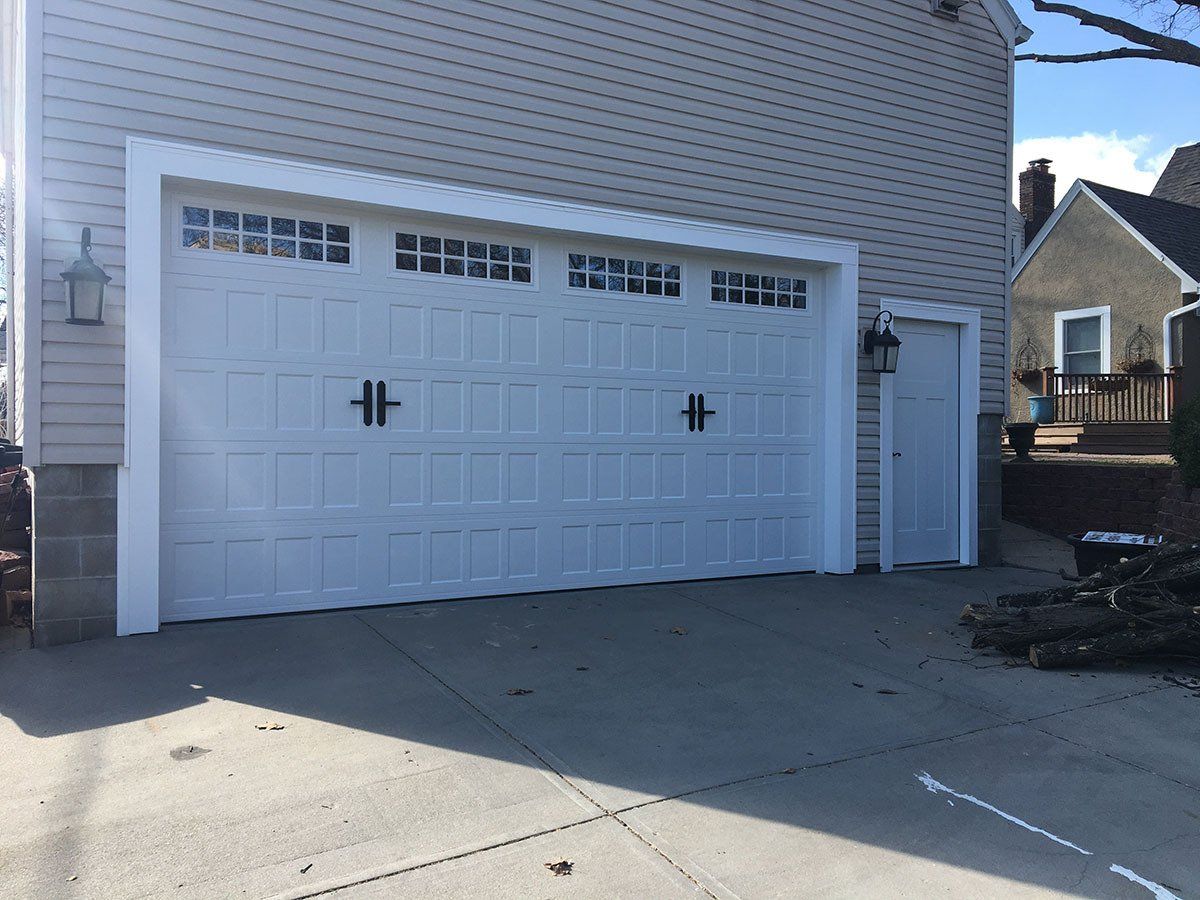 Lundy's Garage Doors Photo Gallery Papillion, NE