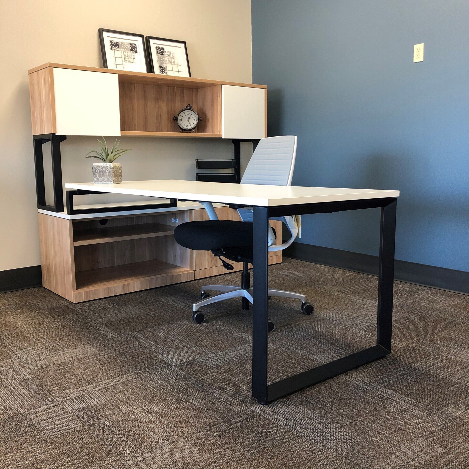 Office Furniture Outlet Inc Desks & Chairs Green Bay WI