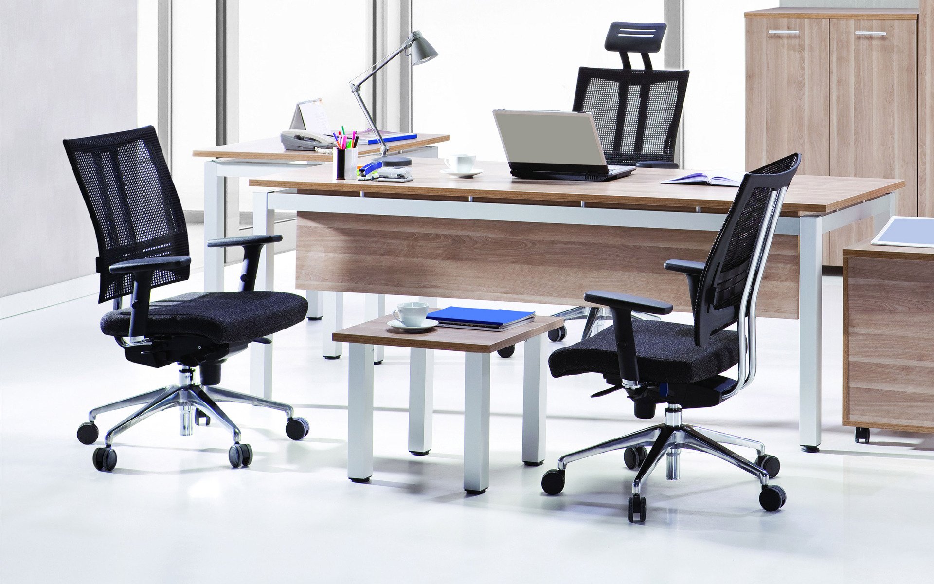 Office Furniture Outlet Inc Desks & Chairs Green Bay WI