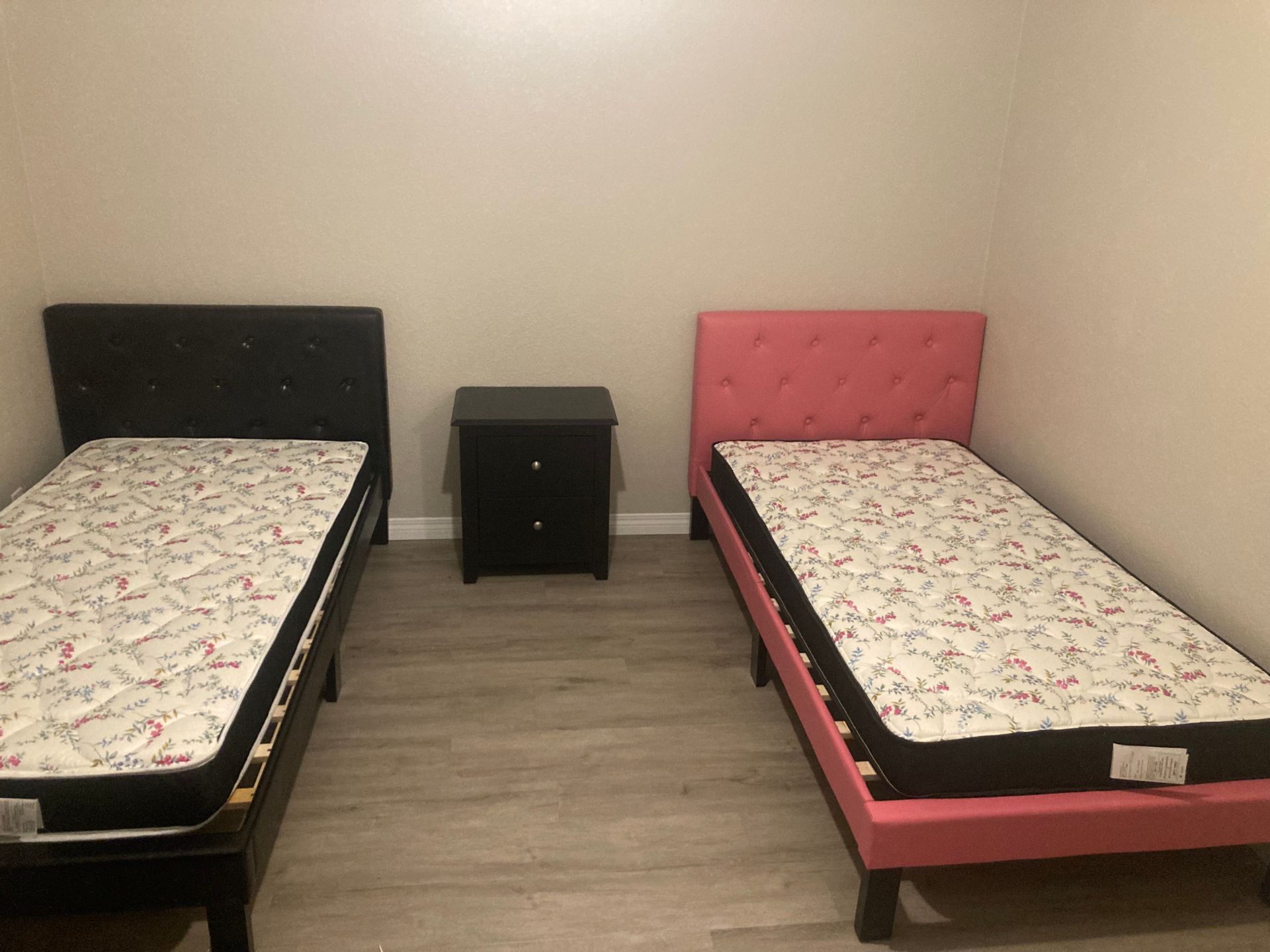 Mattress & Furniture Express Photo Gallery Roseville CA