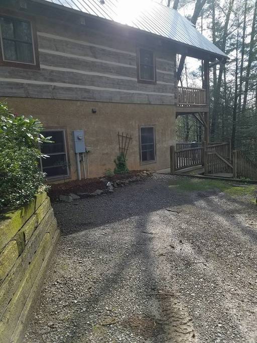 The Bird House Cabin Rental Waynesville, NC