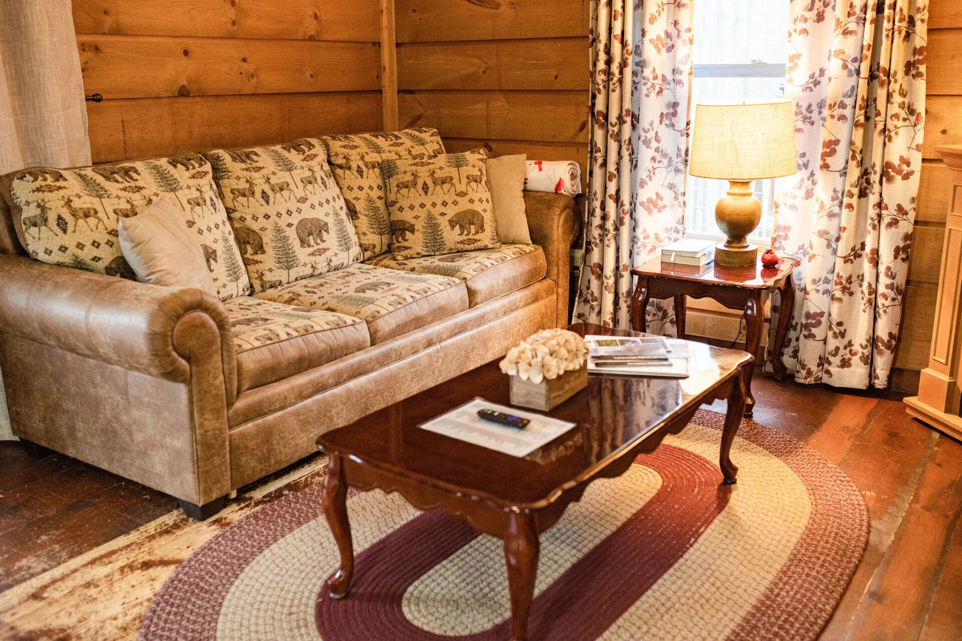 The Cardinal Suite Cabin Rental Waynesville, NC