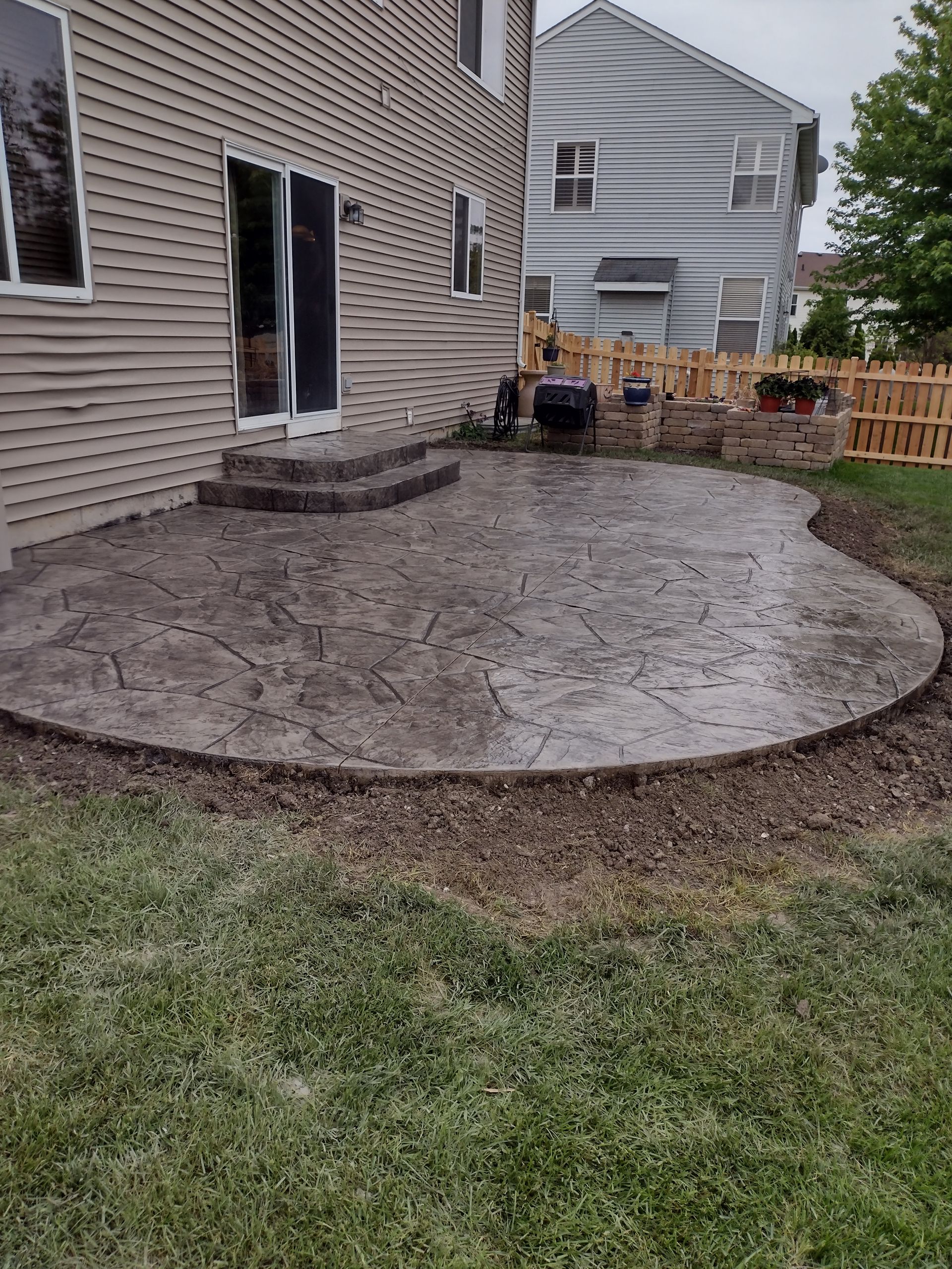 Cement Patio Rounded Concrete Patios | Round Lake, IL